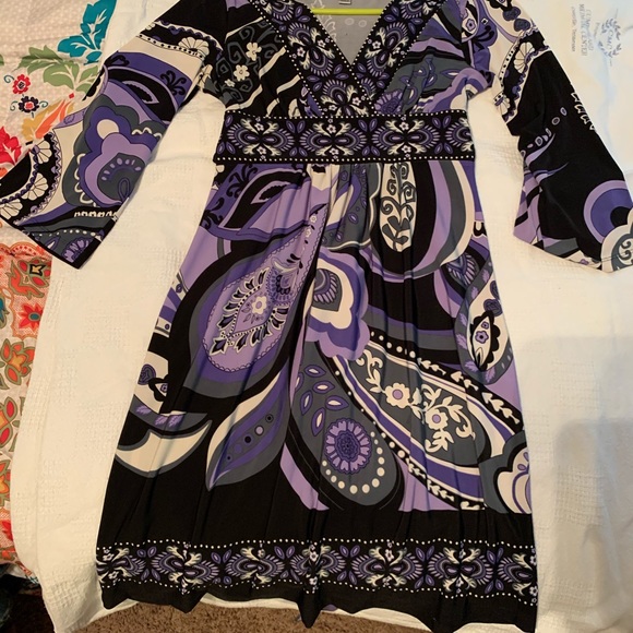 Dress - Picture 3 of 5